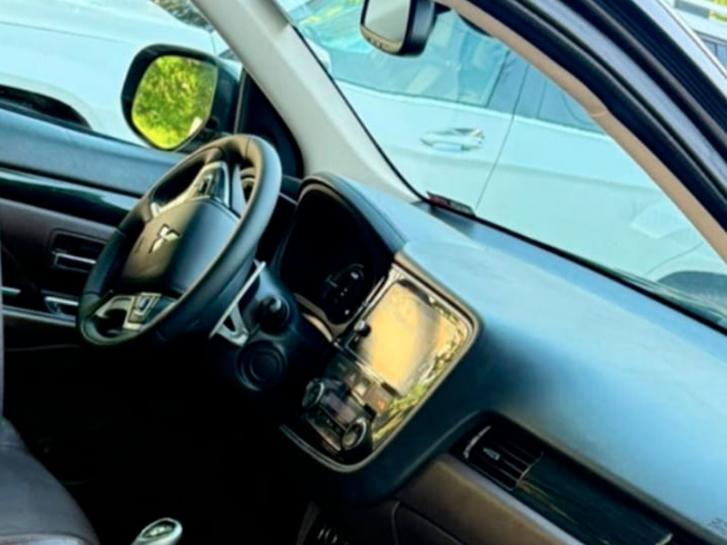 mitsubishi-outlander-phev-2017-3