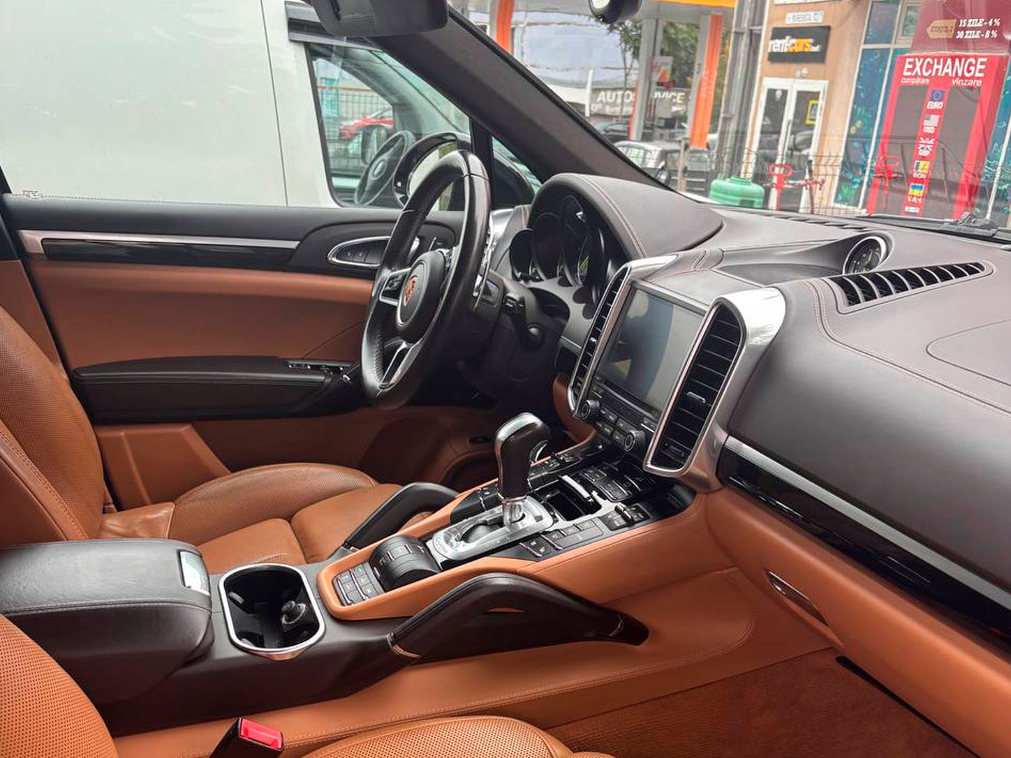 Porsche Cayenne Hybrid (2019)-1
